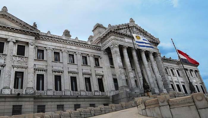 Nicolás Olivera solicitó que previo al receso parlamentario se apruebe el proyecto de ley de igualdad de acceso al trabajo.