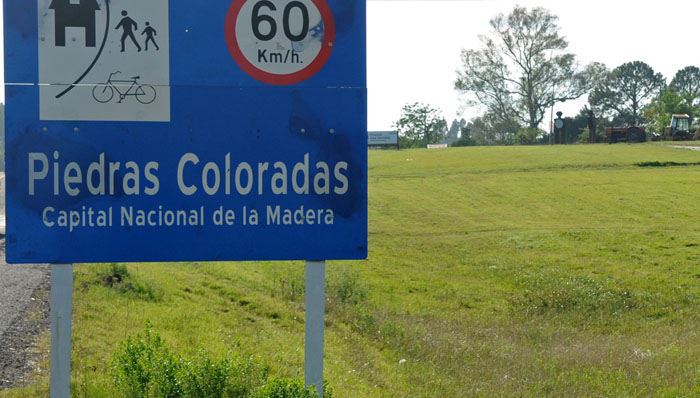 Olivera reclamó por falta de concreción de realojos en asentamientos de Piedras Coloradas y Orgoroso