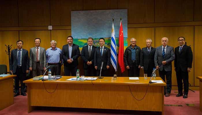 Recibimos en el Parlamento a importante delegación china