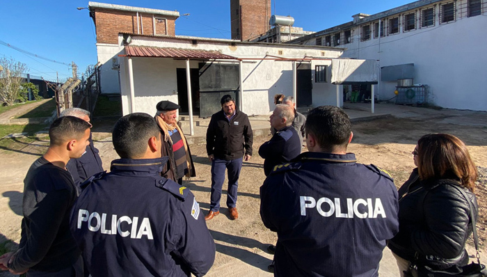 El intendente Olivera presentó trabajos que realiza en conjunto la Intendencia con el INR