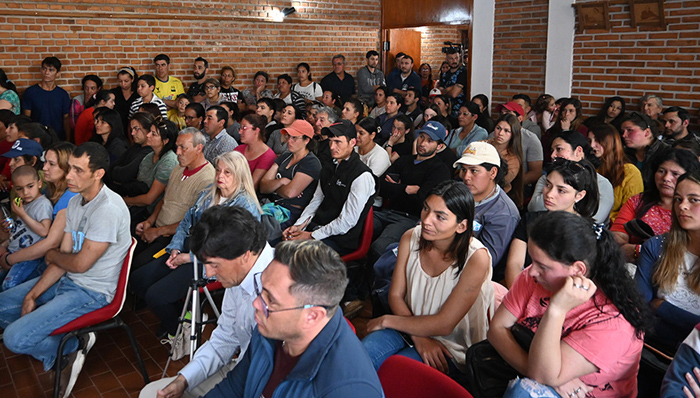 Olivera y autoridades de Mevir anunciaron generación de nuevo plan de viviendas en Guichón