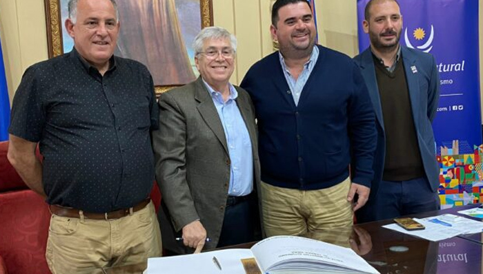 El Ministro Tabaré Viera se reunió con el Intendente Olivera