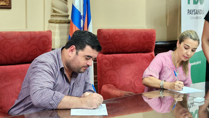 Intendencia firmó un nuevo convenio de productividad con Adeyom